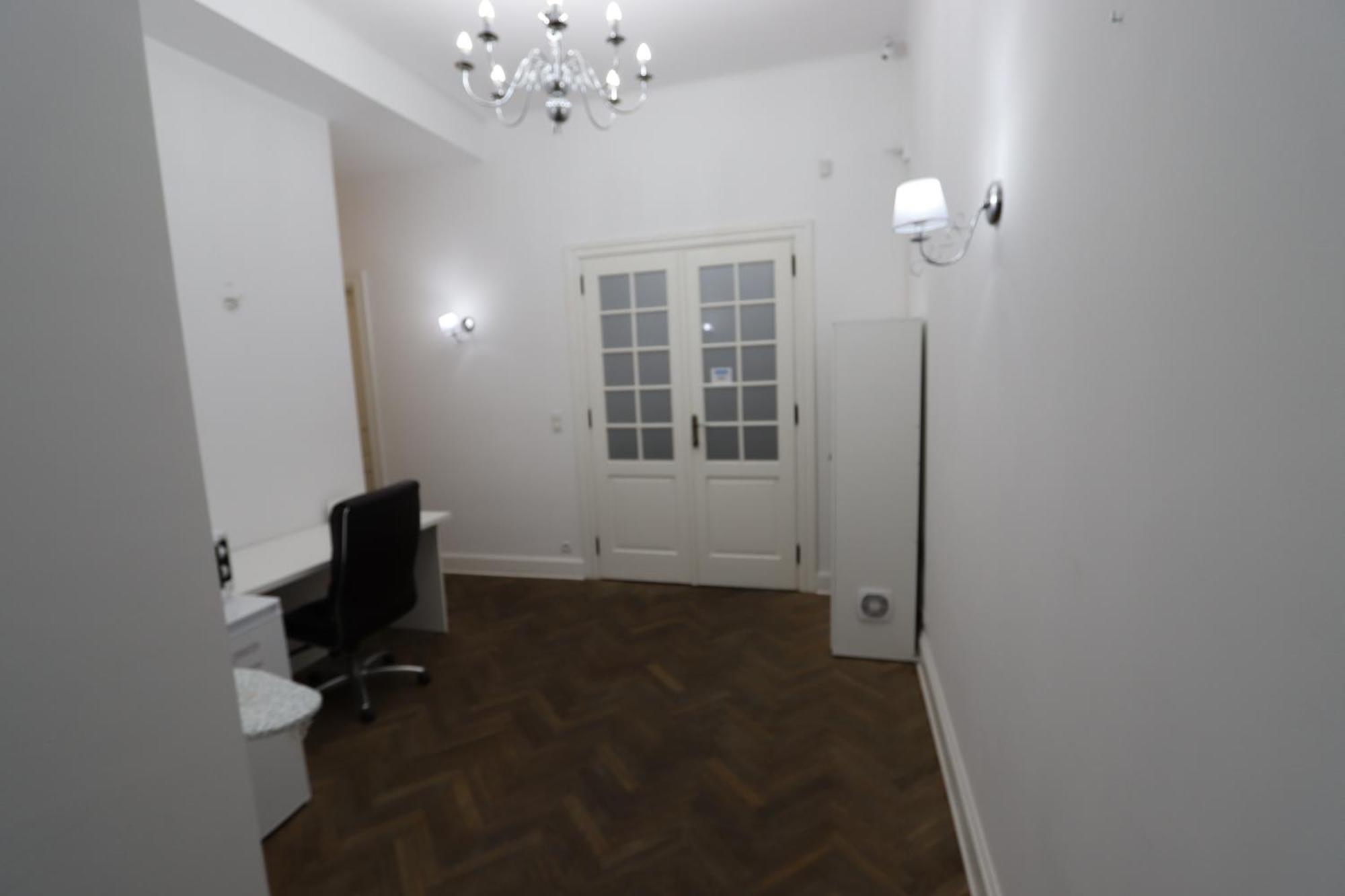 Fantastic Waw - Ns51 D Butas Warsaw